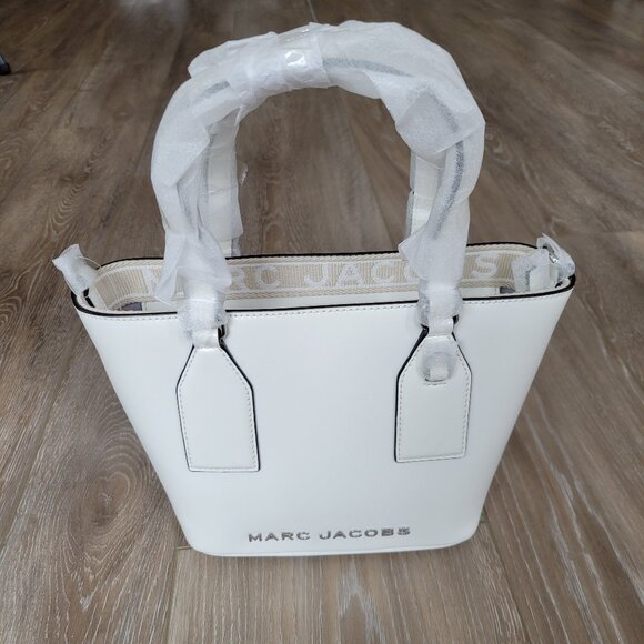 Marc Jacobs NWT Trademarc Small Tote | White | Retails $350 - Picture 1 of 9